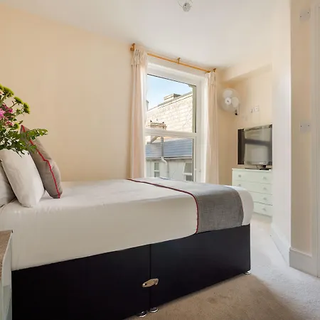 Oyo Minerva 3* Newquay (Cornwall)