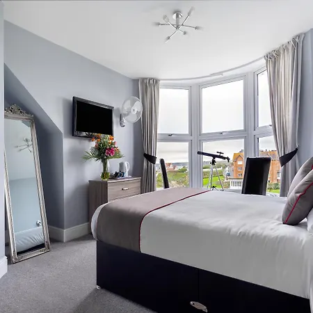 Oyo Minerva Hotel New Quay