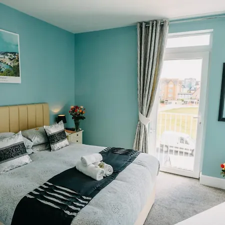Hotel Oyo Minerva New Quay