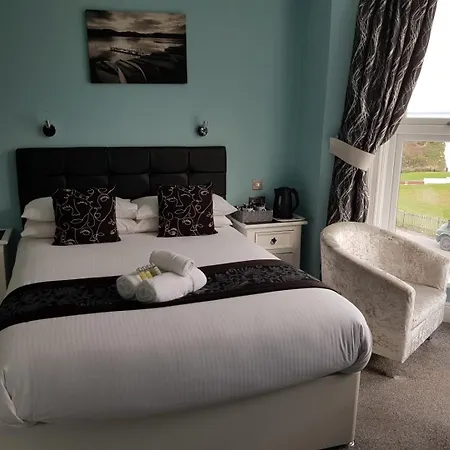 Oyo Minerva Newquay (Cornwall)
